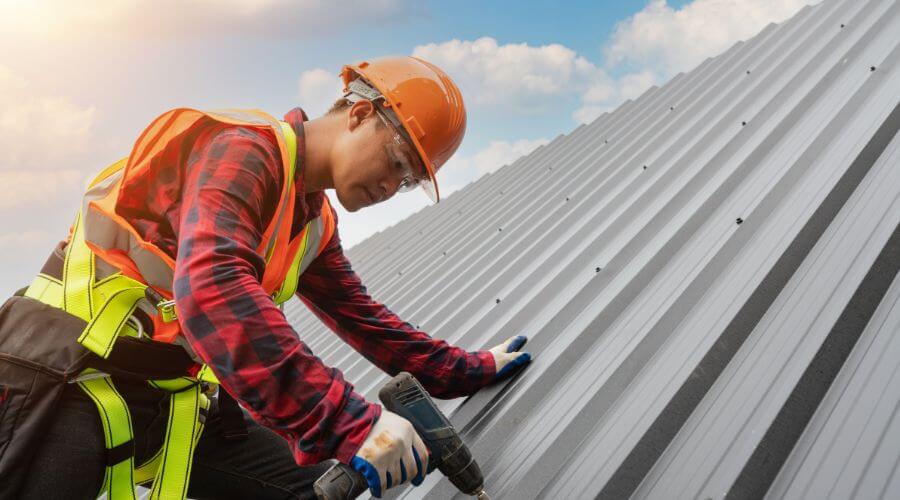 Professional Flat Roofing Installation in Cromwell, IA